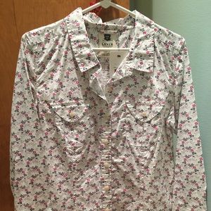 Levi’s button down shirt (L)